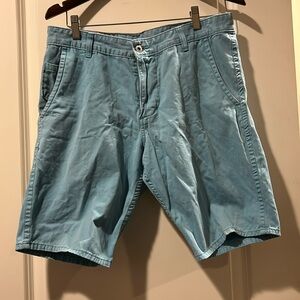 Dockers Alpha Khaki zip up chino Bermuda shorts aqua pockets men’s size 32